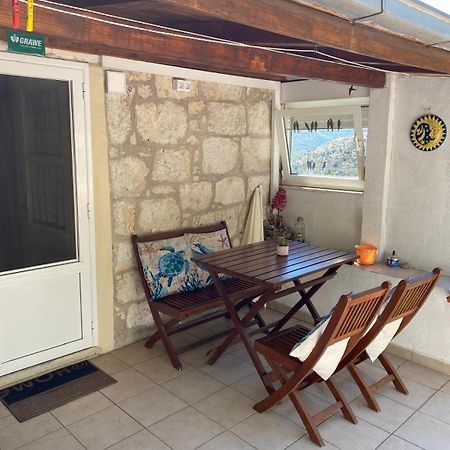 Apartment Cacini Dvori Lastovo Exterior foto