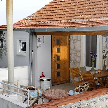 Apartment Cacini Dvori Lastovo Zimmer foto